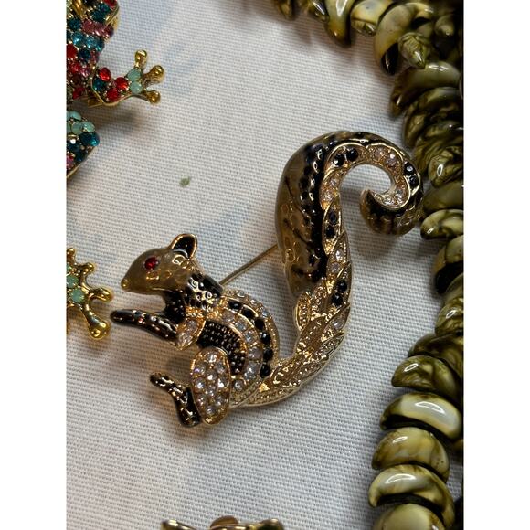 Vintage Lot of 4 Brooch & Multi Strand Resin Half Moon Beads Green Mod MCM Retro - Picture 13 of 16